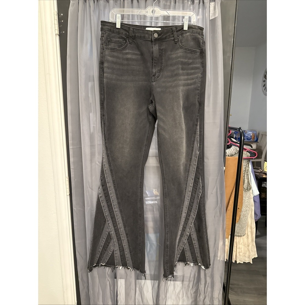Vervet by Flying Monkey Flare Jeans 32 Plus Gray Paneled Raw Hem Inset